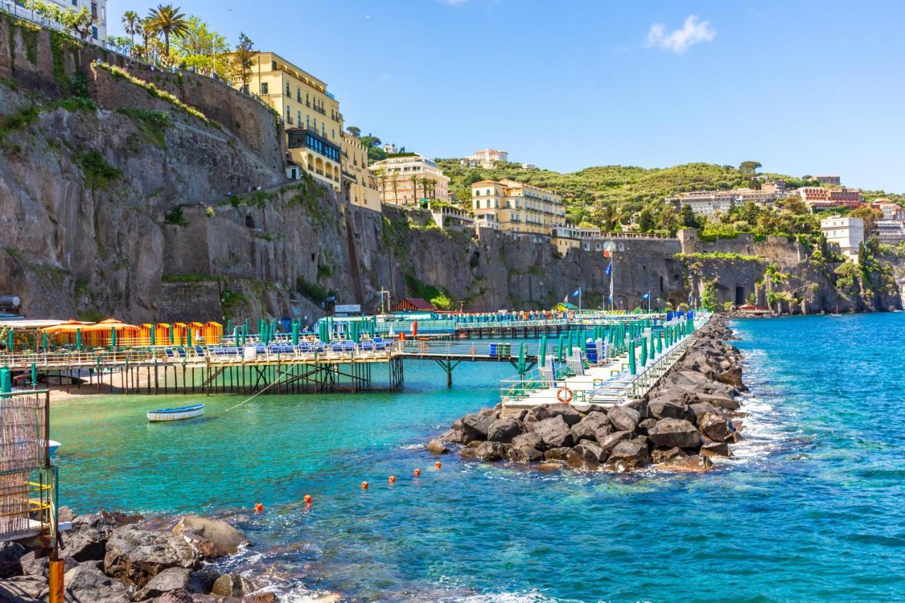 A Suites Sorrento Exterior foto